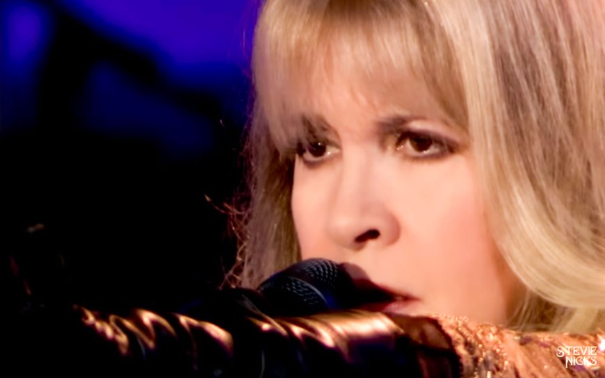 How Many Radio Listeners Know? Stevie Nicks' "Stand Back" Was a Secret Collab with Prince—And That’s Why It Slaps